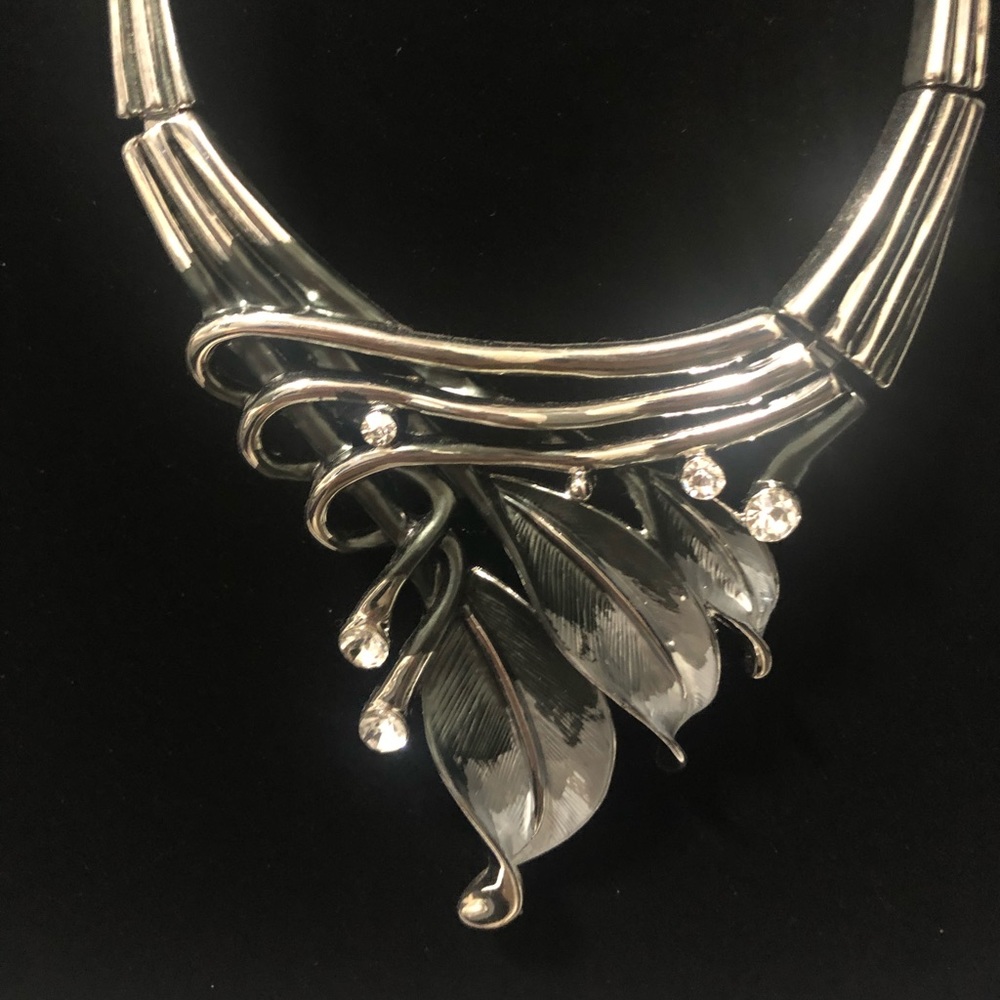Necklace and Earring set